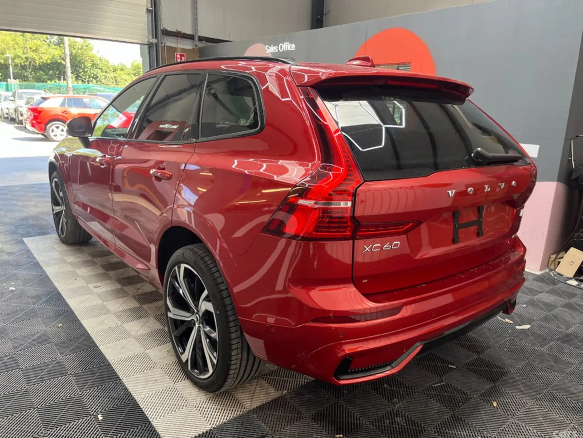 Volvo XC60 SUV, Petrol Plug-in Hybrid, 2024, Red