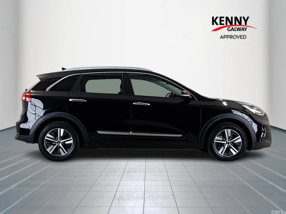 Kia Niro Estate, Petrol Plug-in Hybrid, 2022, Black