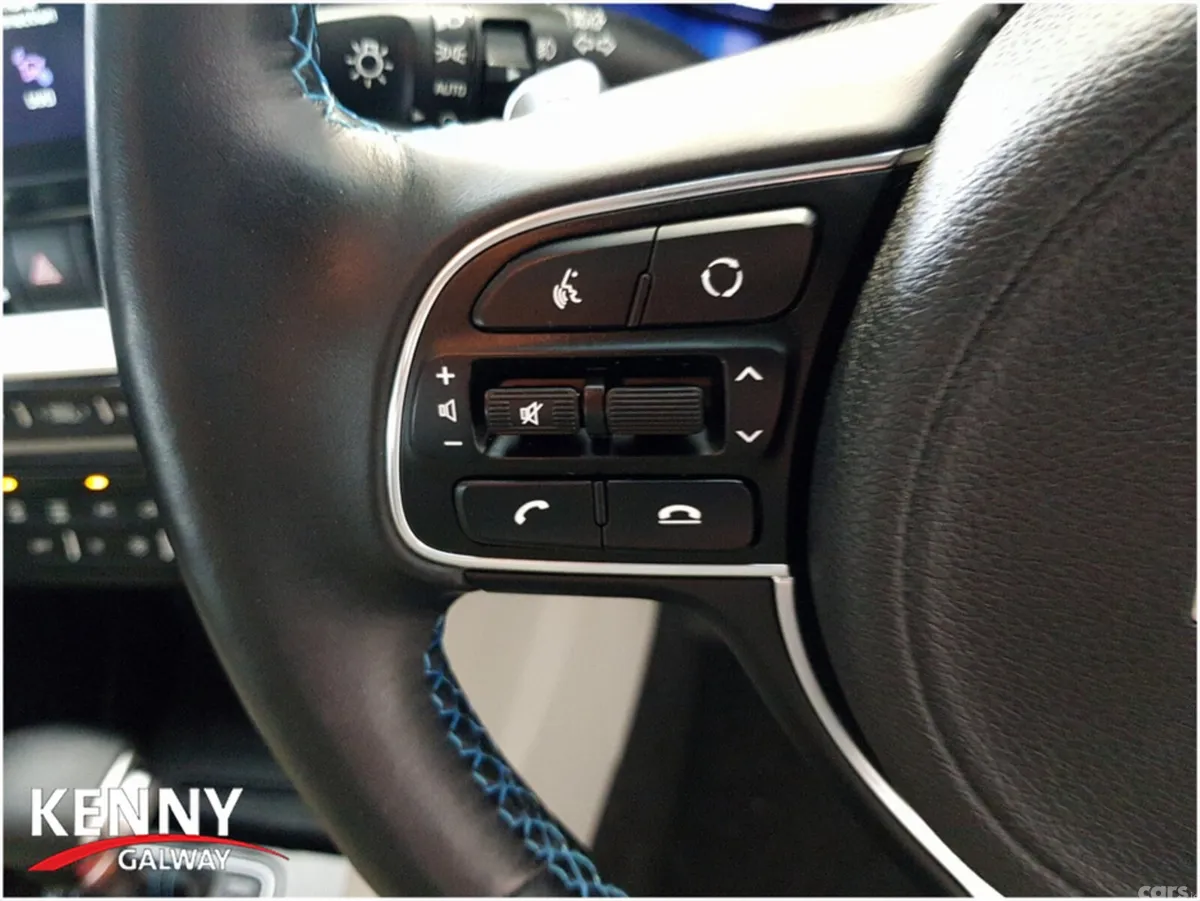 Kia Niro Estate, Petrol Plug-in Hybrid, 2022, Black