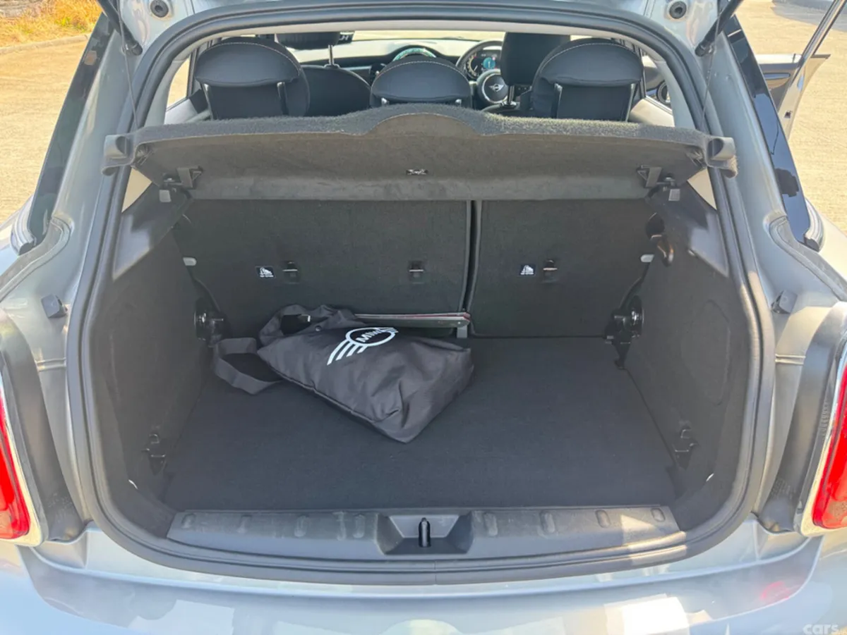 Mini Cooper Hatchback, Petrol, 2024, Silver
