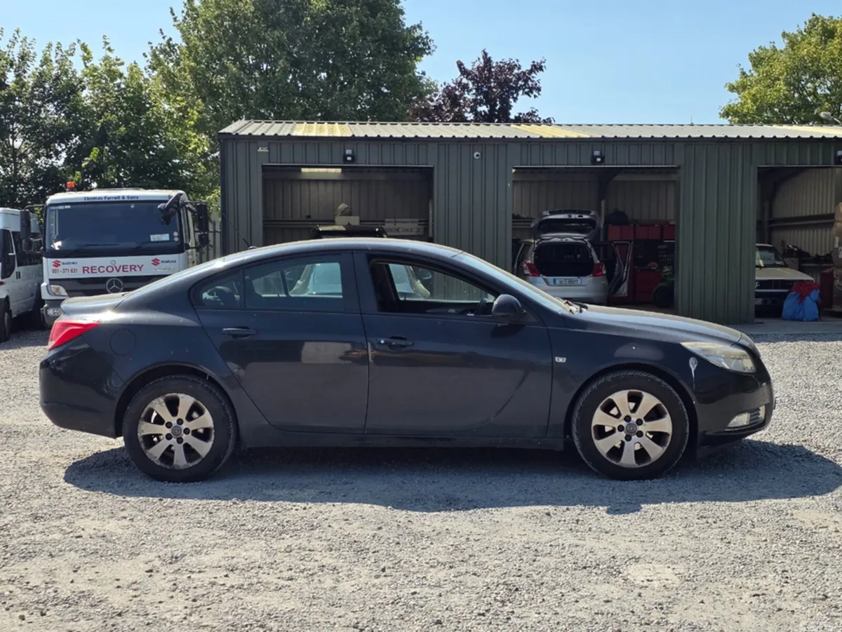 Opel Insignia Hatchback, Diesel, 2012, Black
