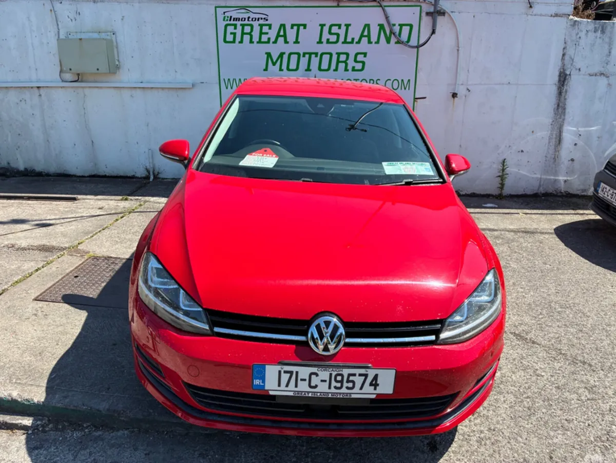 Volkswagen Golf Hatchback, Petrol, 2017, Red