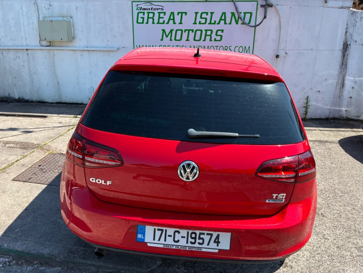 Volkswagen Golf Hatchback, Petrol, 2017, Red