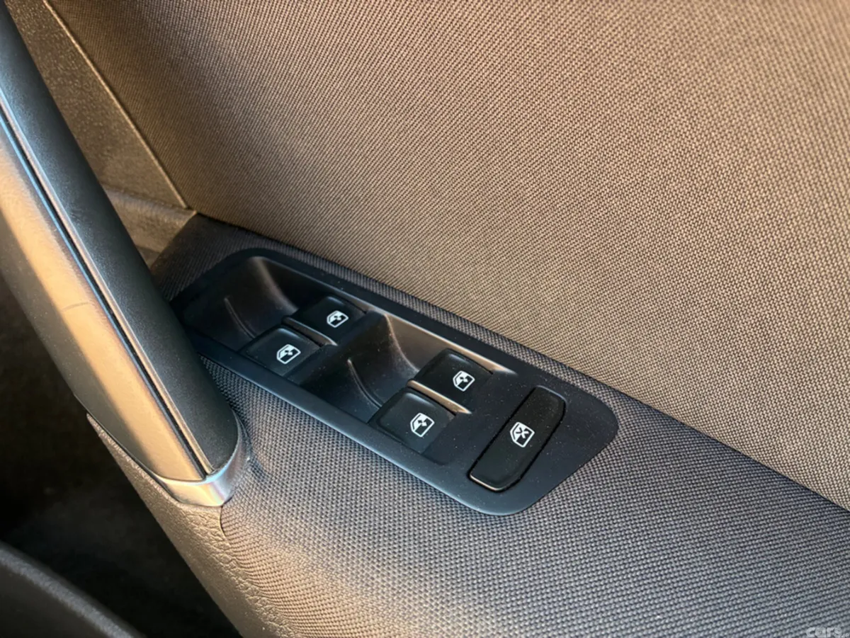 Volkswagen Golf Hatchback, Petrol, 2017, Red