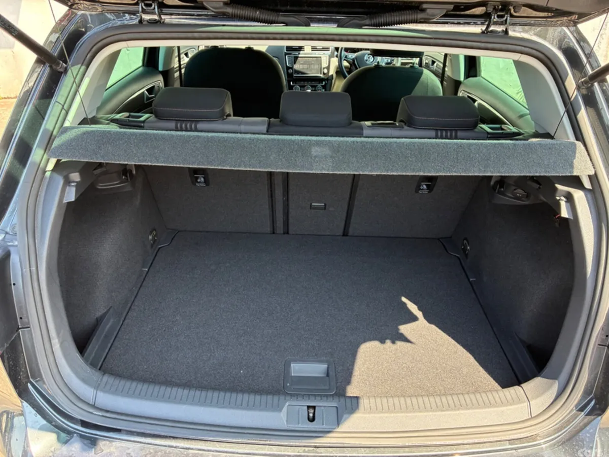 Volkswagen Golf Hatchback, Petrol, 2016, Grey