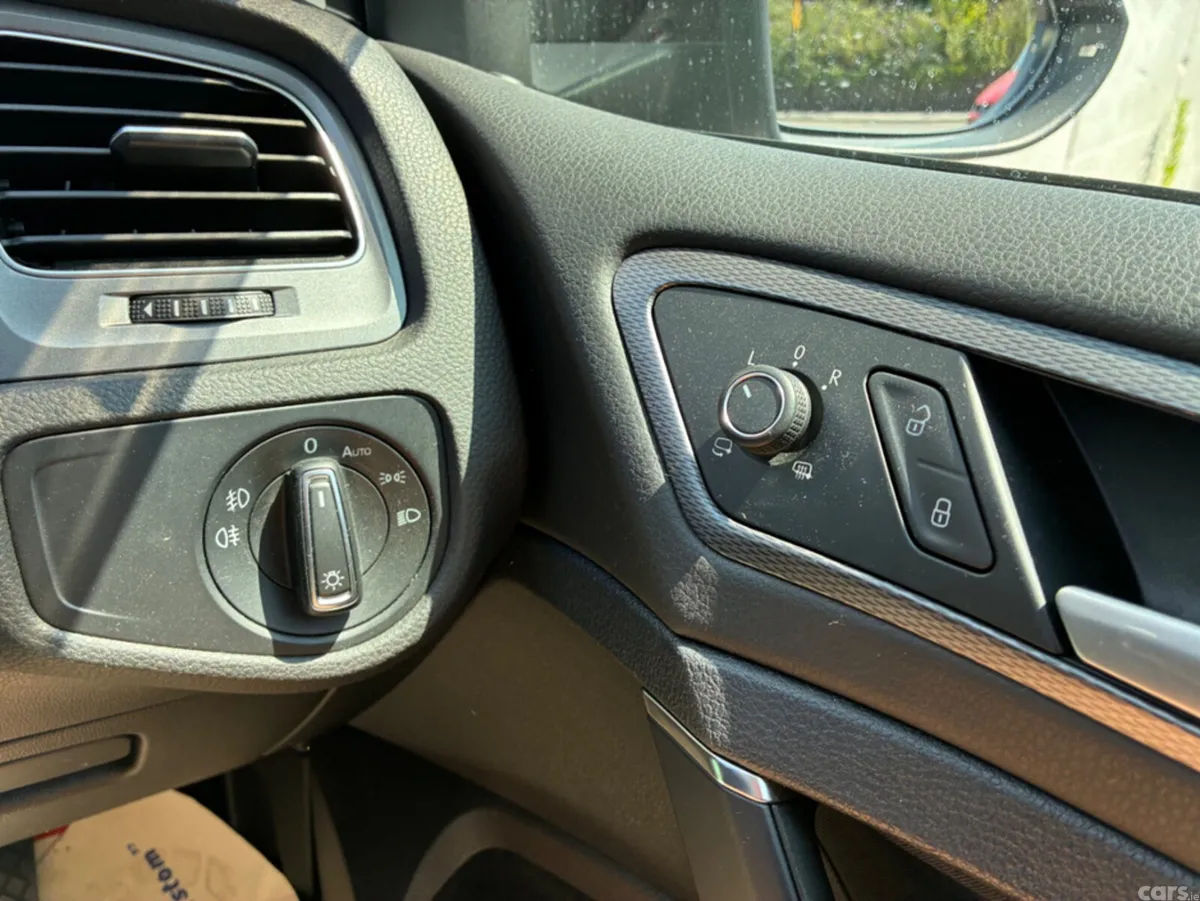Volkswagen Golf Hatchback, Petrol, 2015, Grey
