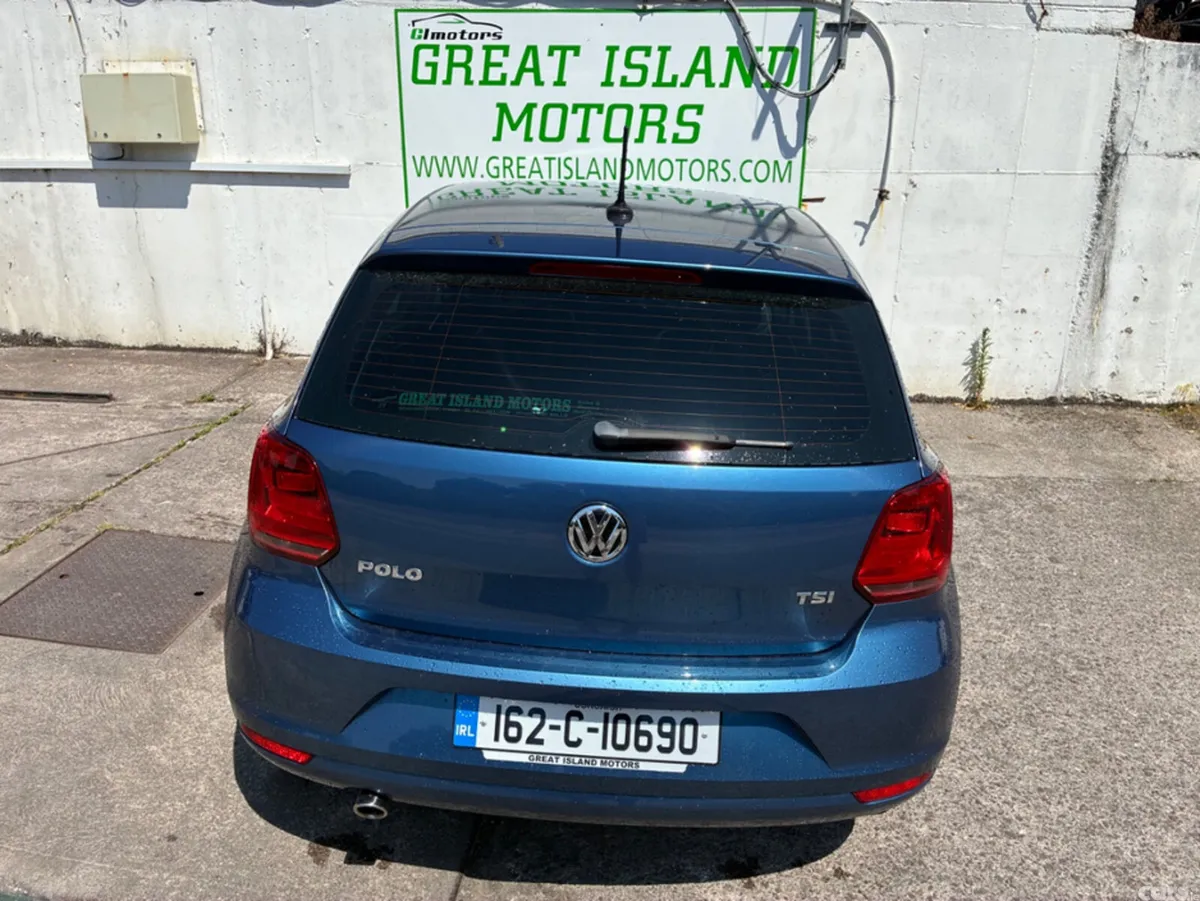 Volkswagen Polo Hatchback, Petrol, 2016, Blue