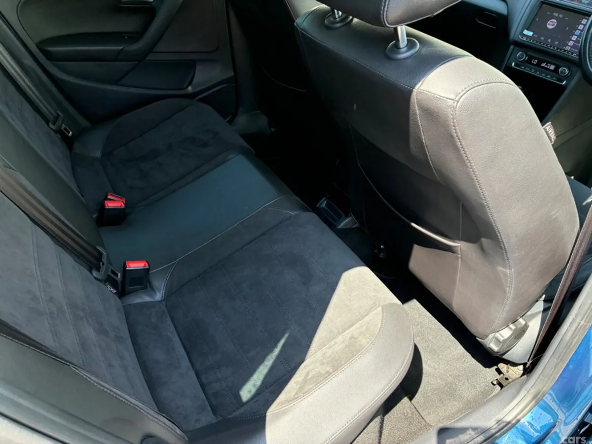 Volkswagen Polo Hatchback, Petrol, 2016, Blue