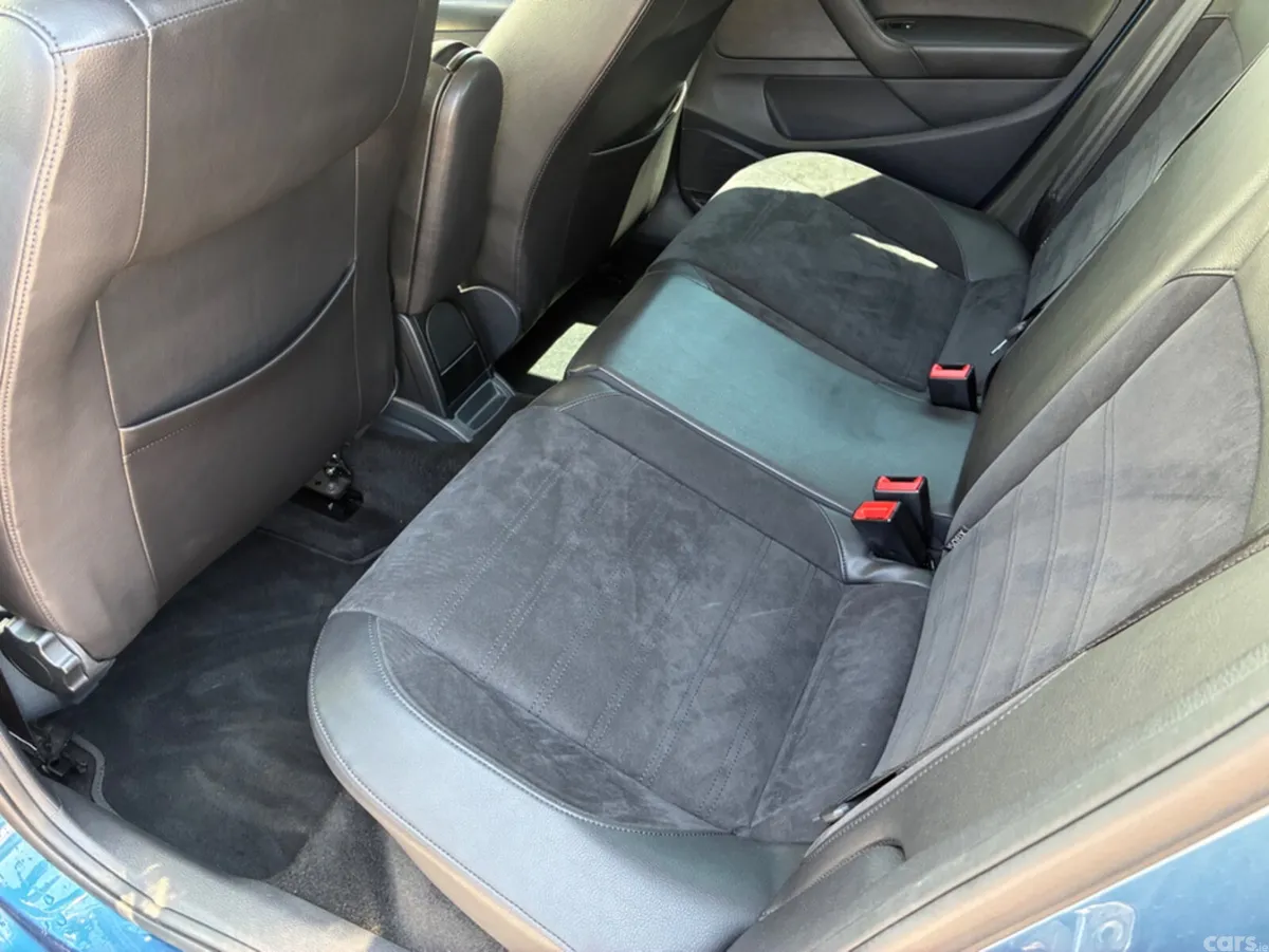 Volkswagen Polo Hatchback, Petrol, 2016, Blue