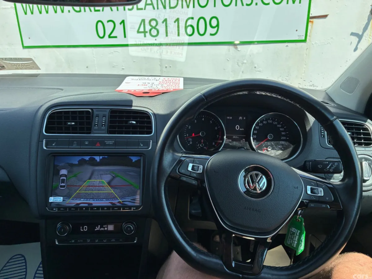 Volkswagen Polo Hatchback, Petrol, 2016, Blue