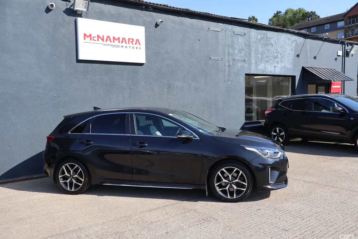 Kia Ceed Hatchback, Petrol, 2020, Black