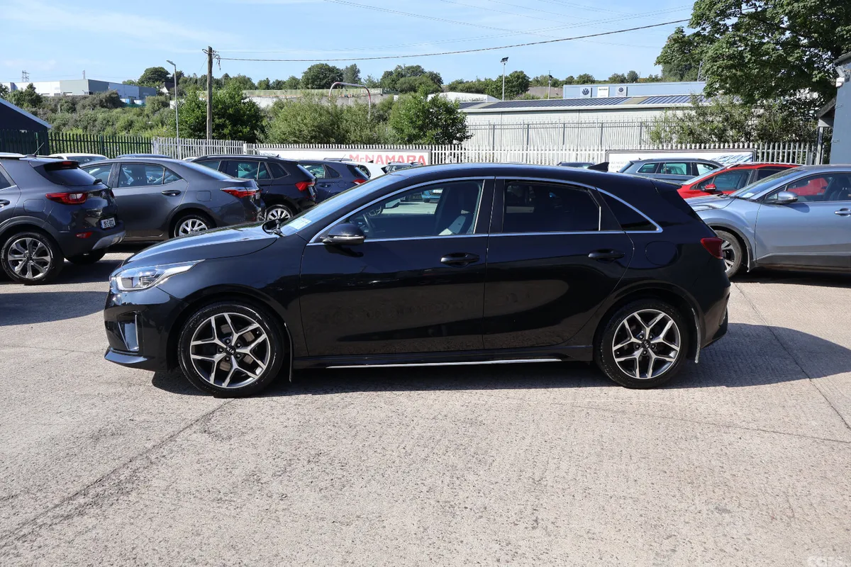 Kia Ceed Hatchback, Petrol, 2020, Black