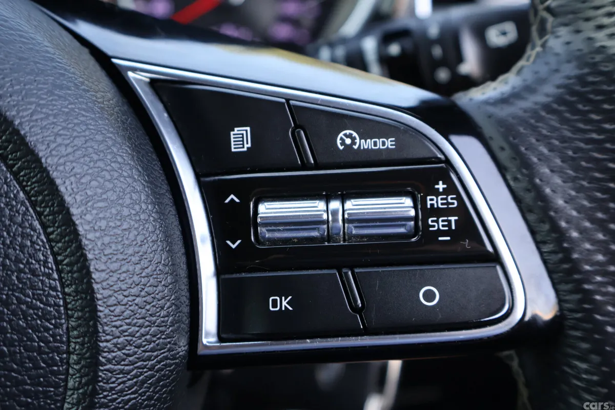 Kia Ceed Hatchback, Petrol, 2020, Black