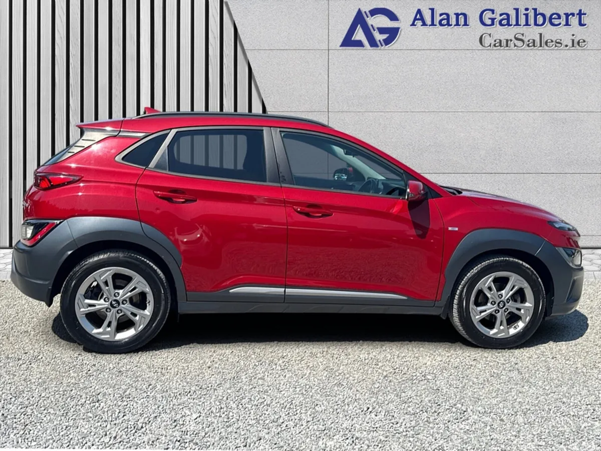 Hyundai KONA MPV, Diesel, 2021, Red