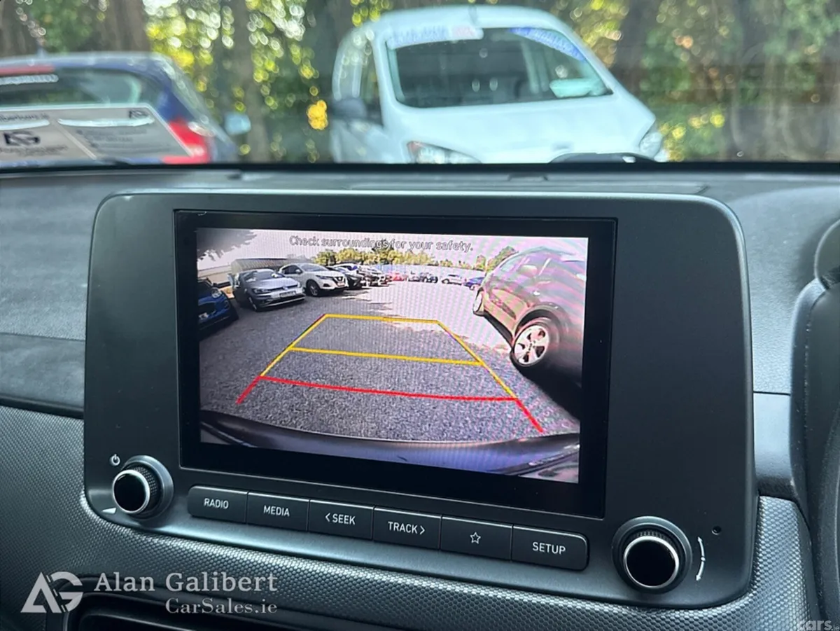 Hyundai KONA MPV, Diesel, 2021, Red