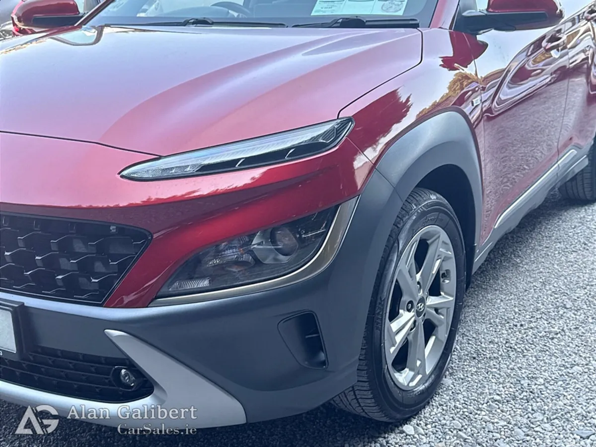 Hyundai KONA MPV, Diesel, 2021, Red
