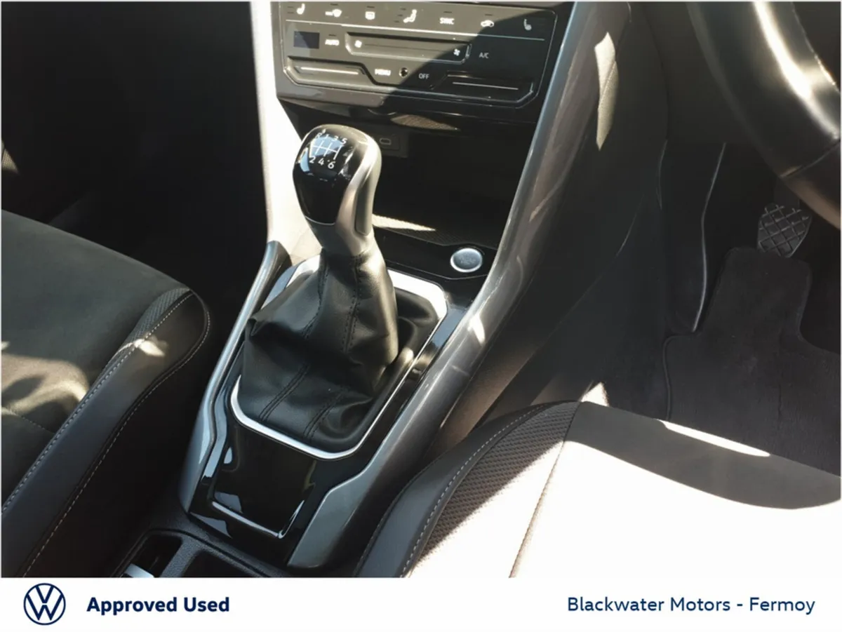 Volkswagen T-Roc SUV, Diesel, 2024, White
