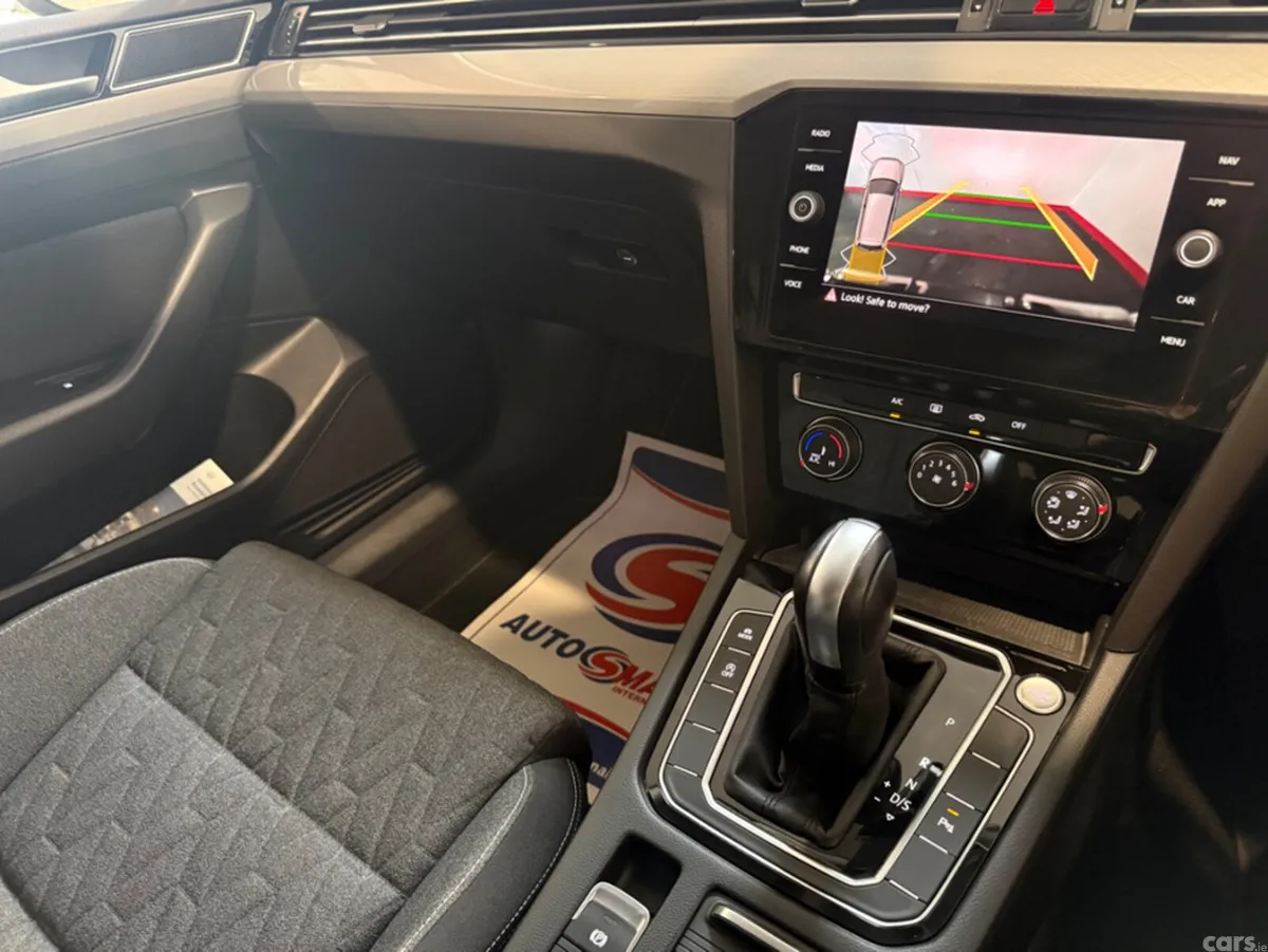 Volkswagen Passat Estate, Diesel, 2023, Grey