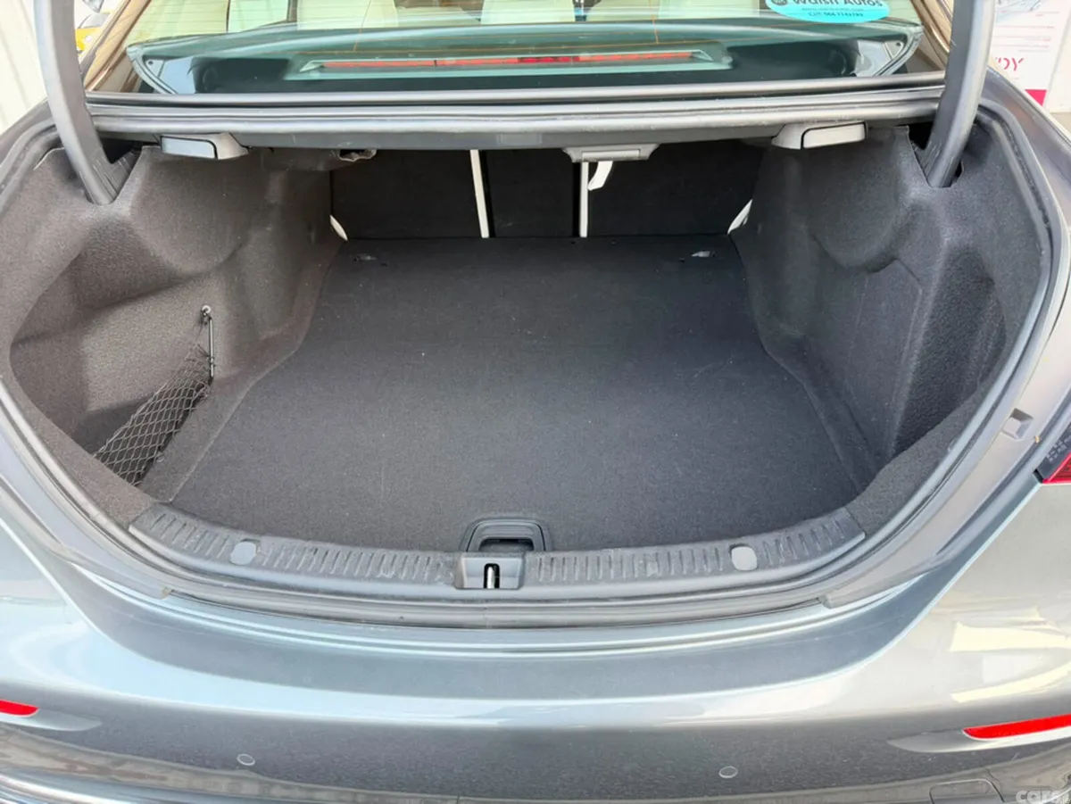 Volkswagen Golf Hatchback, Petrol Plug-in Hybrid, 2022, Grey