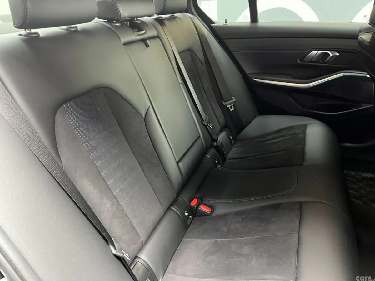 BMW 3-Series Saloon, Petrol Plug-in Hybrid, 2023, Black