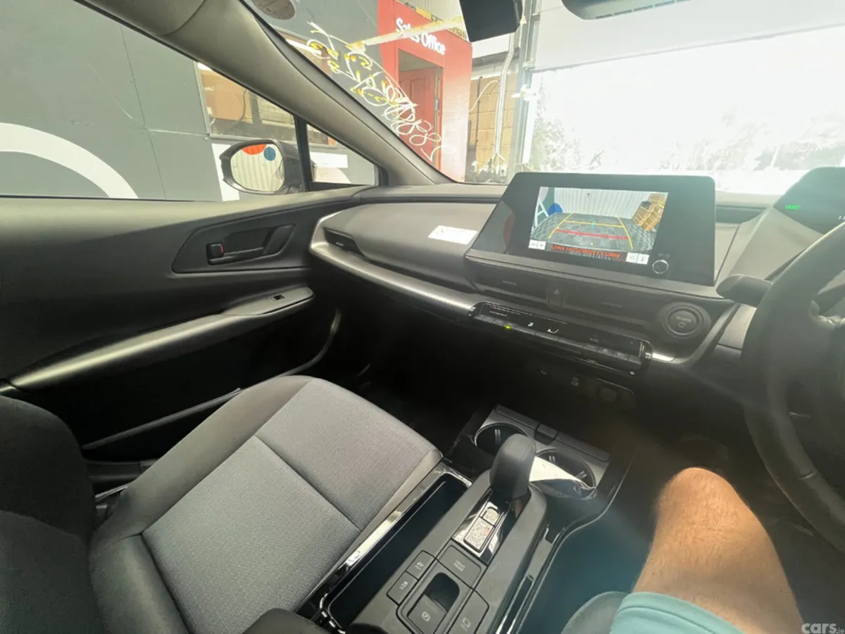 Toyota Prius Estate, Petrol, 2025, Silver