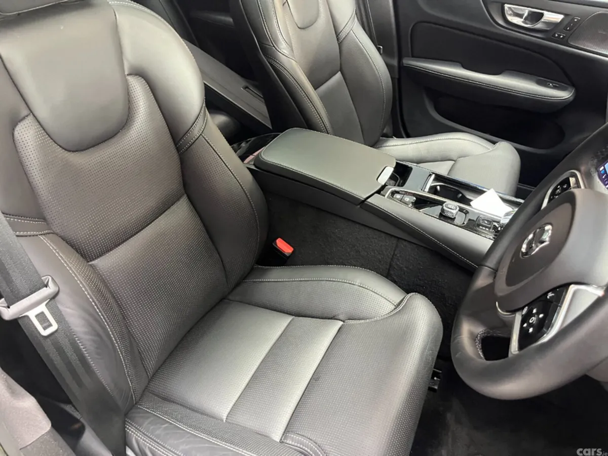 Volvo V60 Estate, Petrol Plug-in Hybrid, 2023, Grey