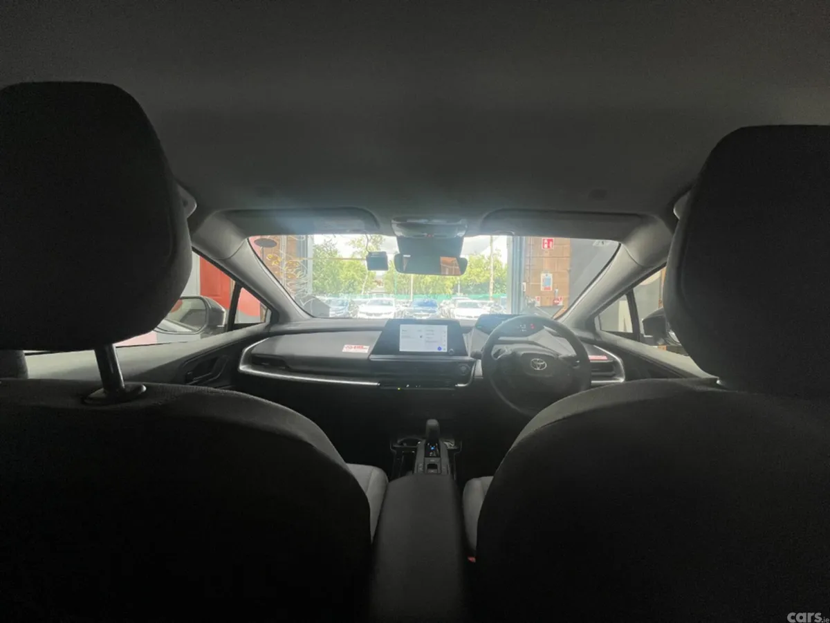 Toyota Prius Estate, Petrol, 2025, Silver