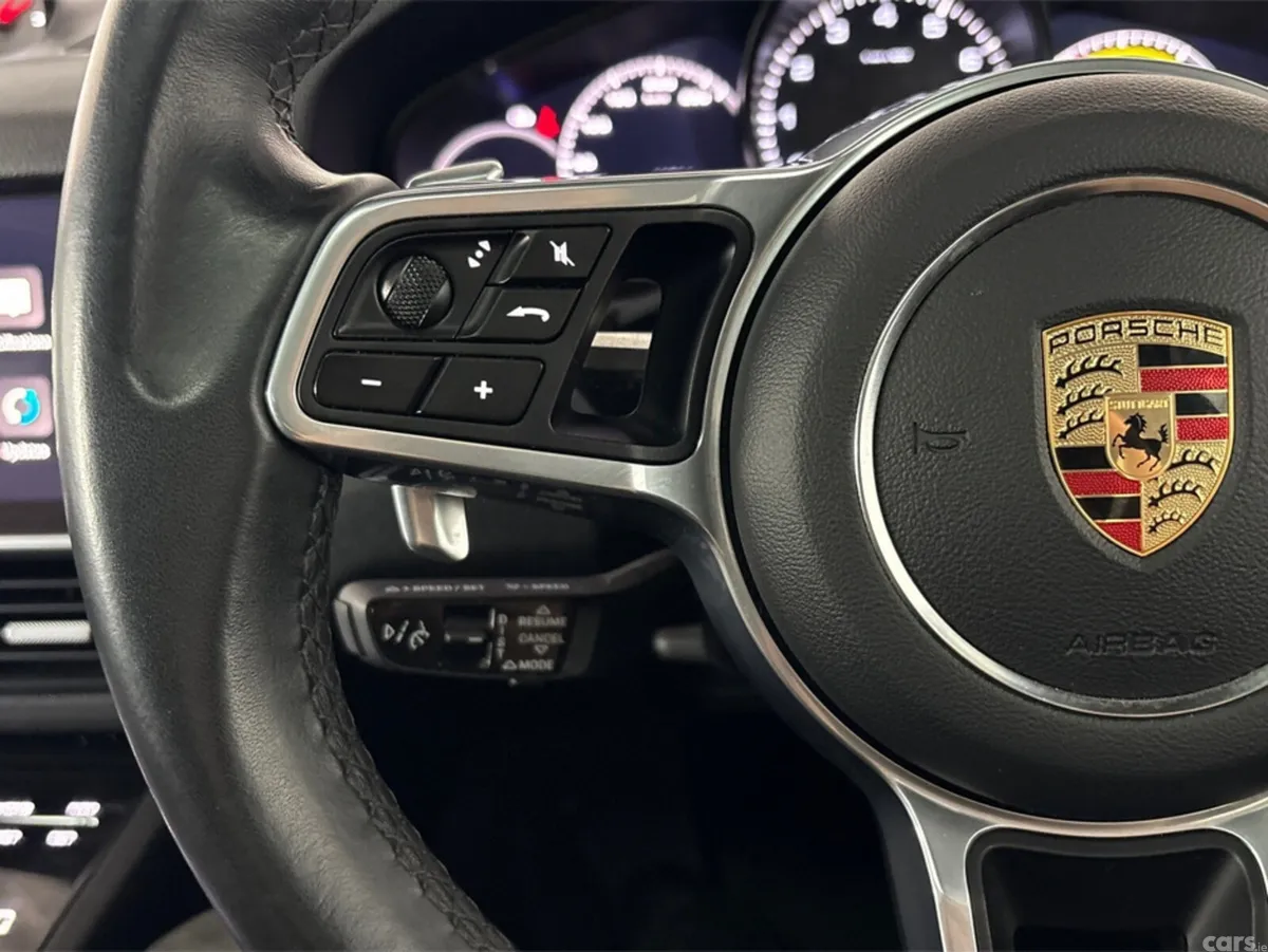 Porsche Cayenne MPV, Petrol Hybrid, 2023, White
