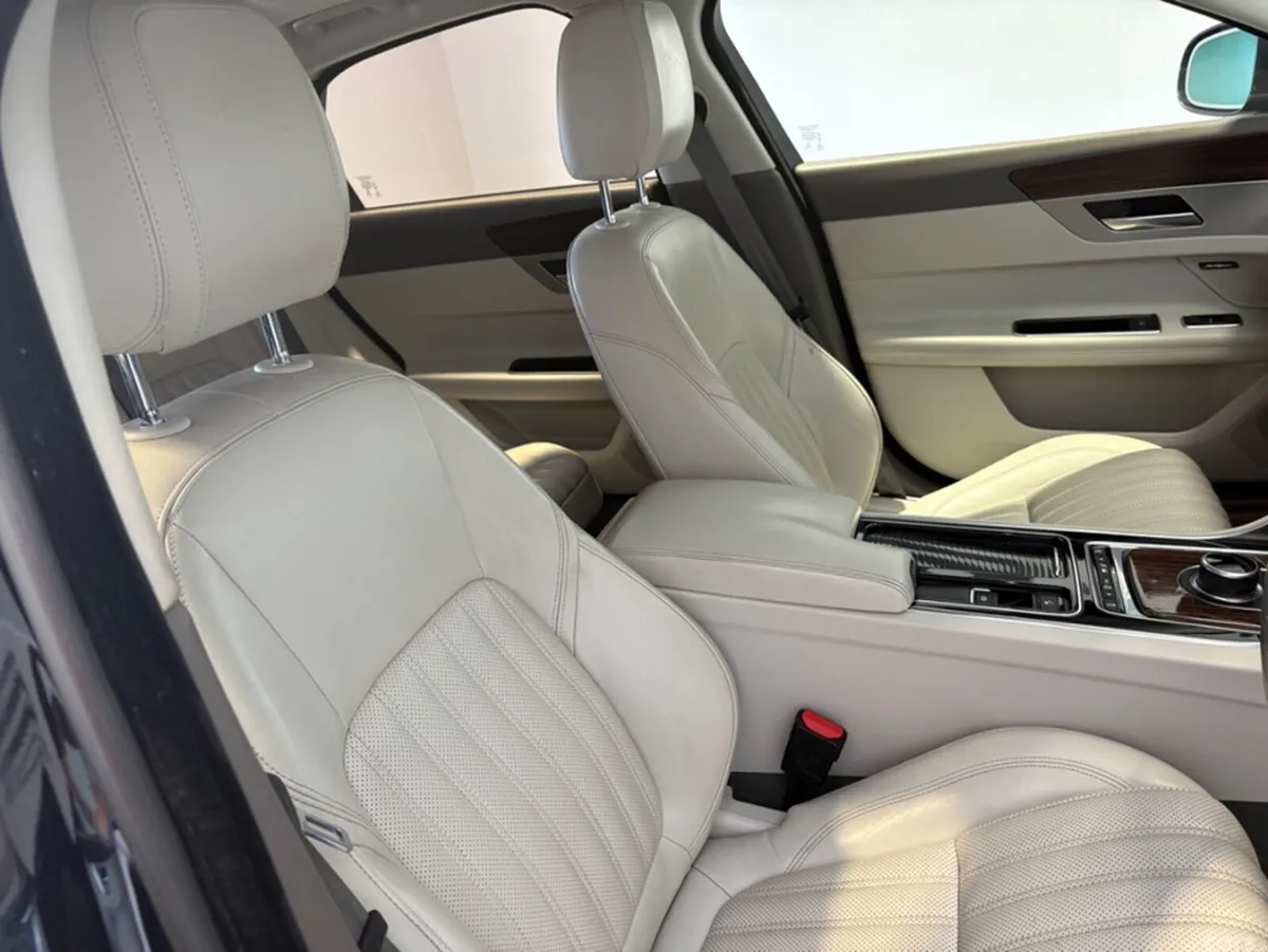 Jaguar XF Saloon, Diesel, 2018, Black