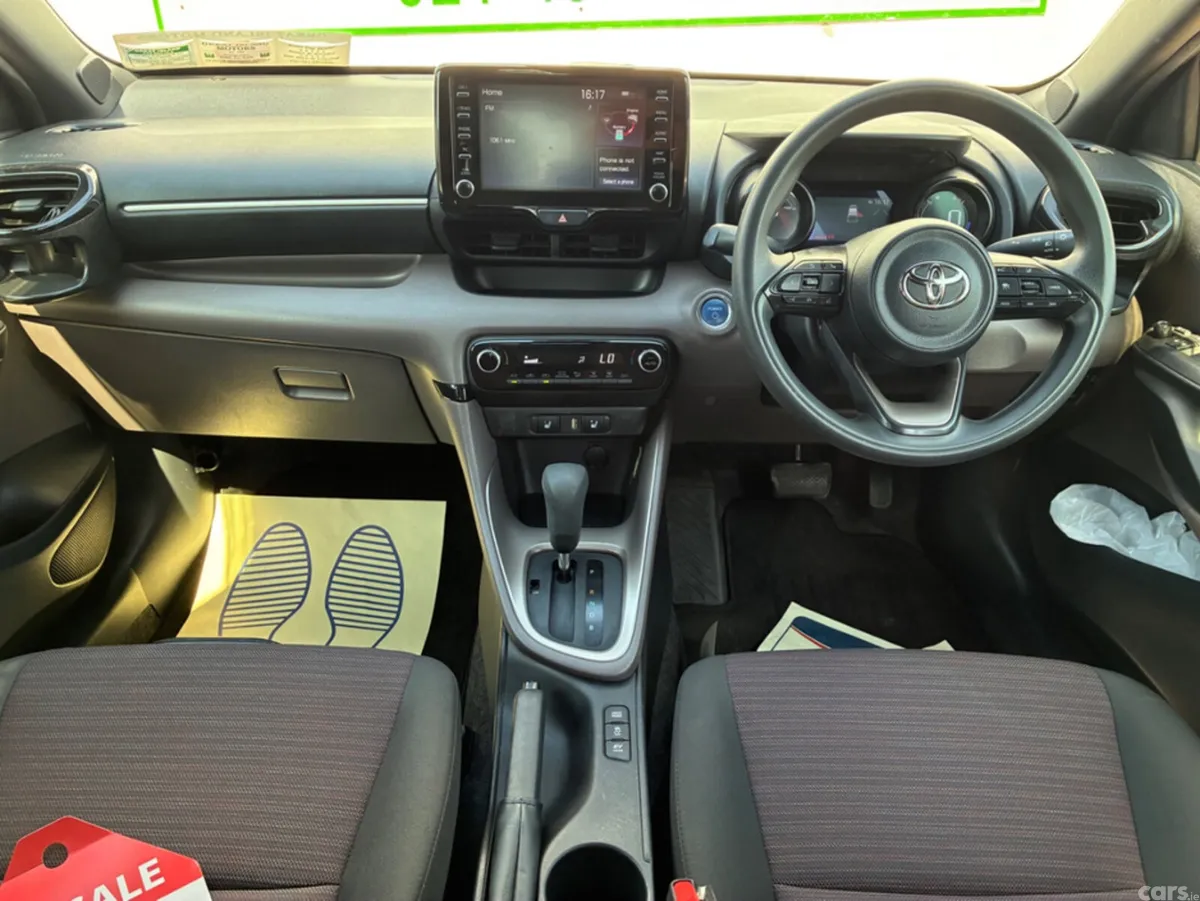 Toyota Yaris Hatchback, Petrol Hybrid, 2020, Red