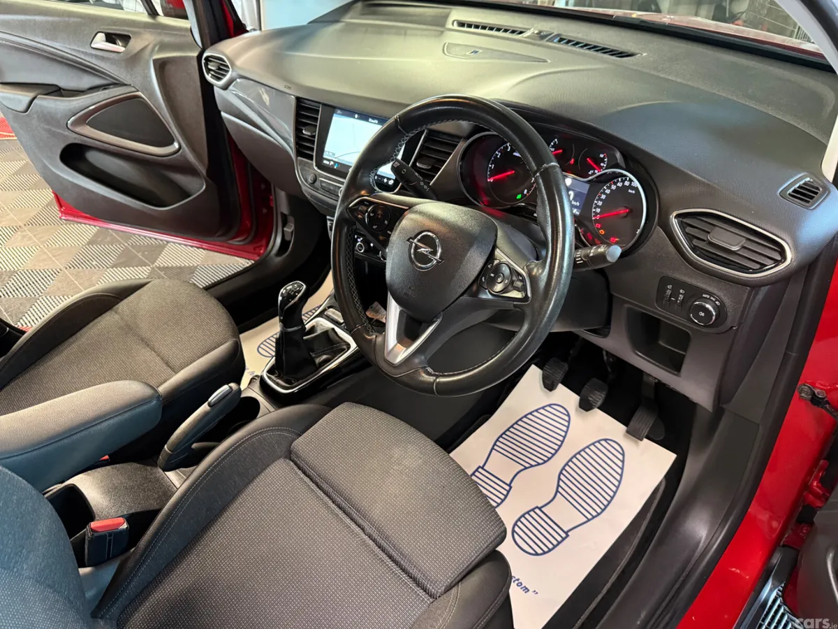 Opel Crossland X SUV, Petrol, 2021, Red