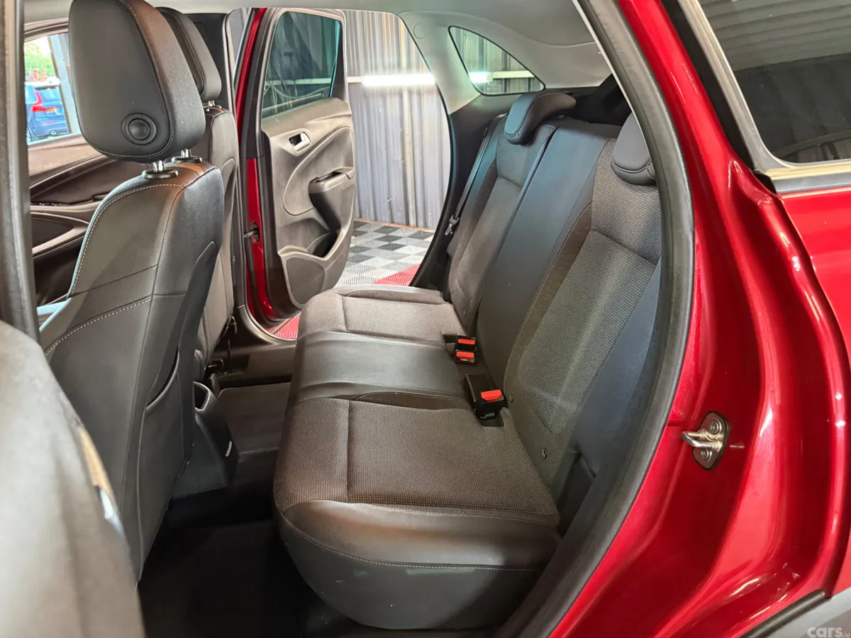 Opel Crossland X SUV, Petrol, 2021, Red