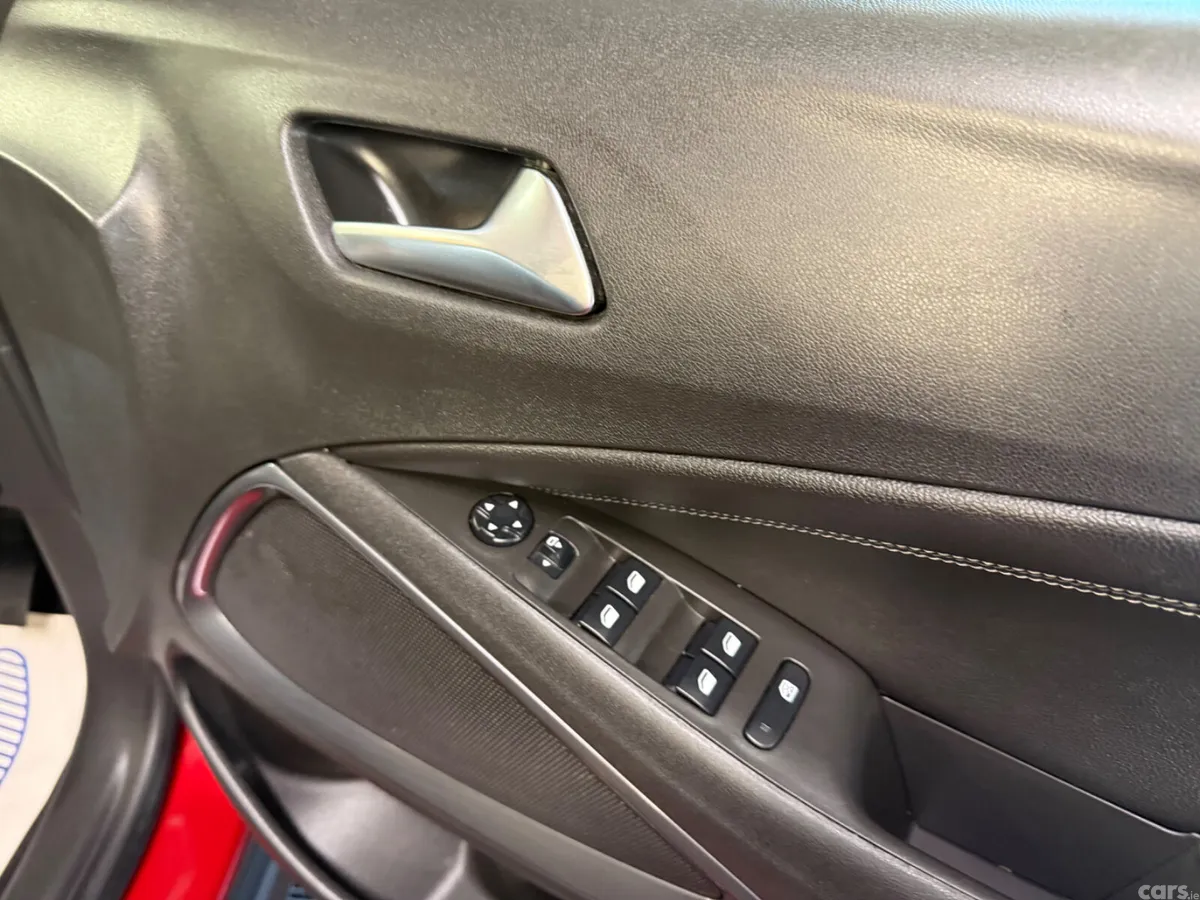 Opel Crossland X SUV, Petrol, 2021, Red