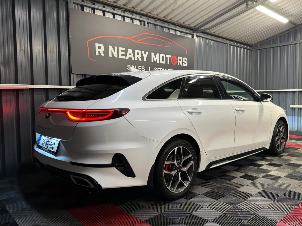 Kia Ceed Hatchback, Diesel, 2021, White