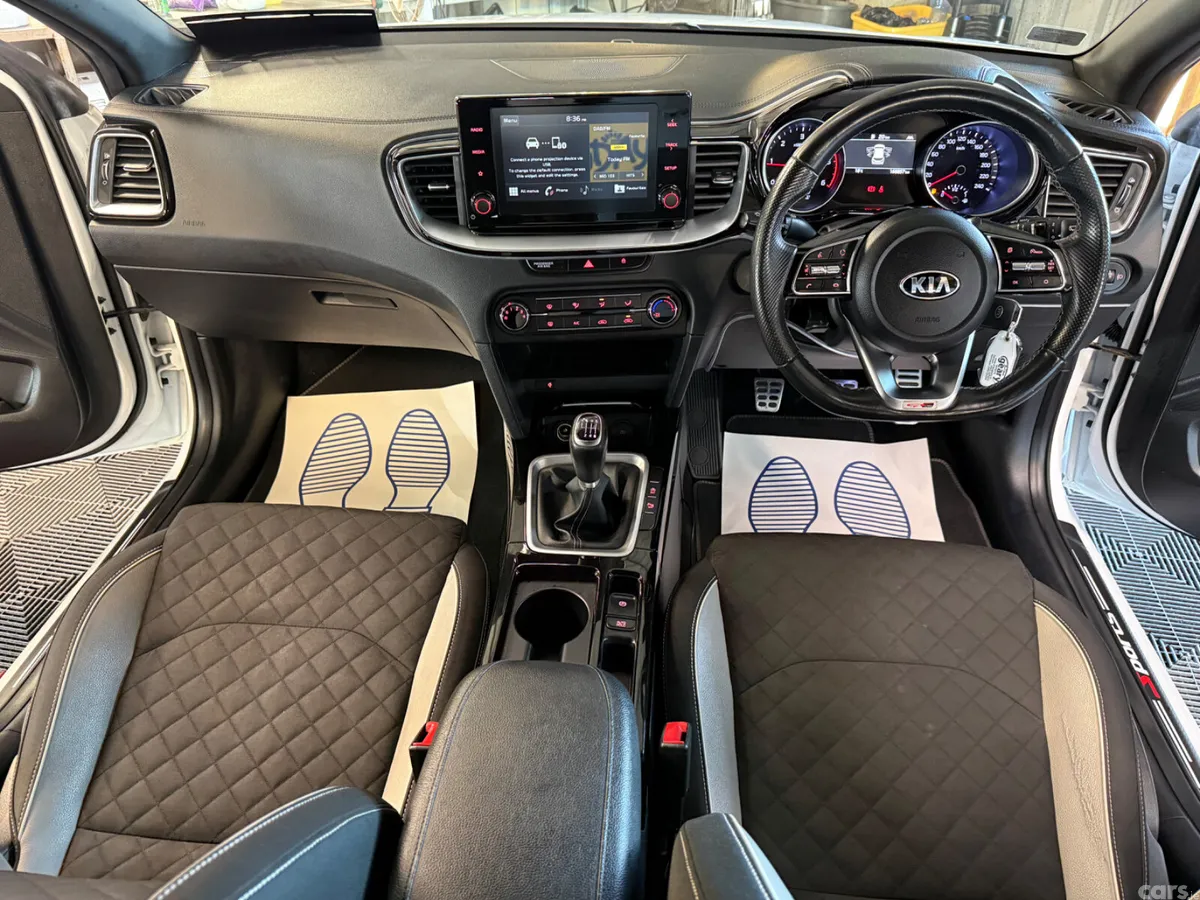 Kia Ceed Hatchback, Diesel, 2021, White
