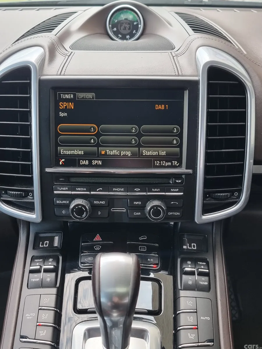 Porsche Cayenne SUV, Petrol Plug-in Hybrid, 2015, Grey