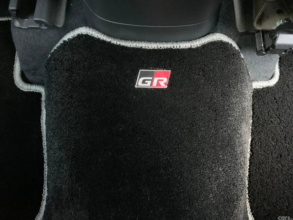 Toyota C-HR SUV, Petrol Hybrid, 2019, White