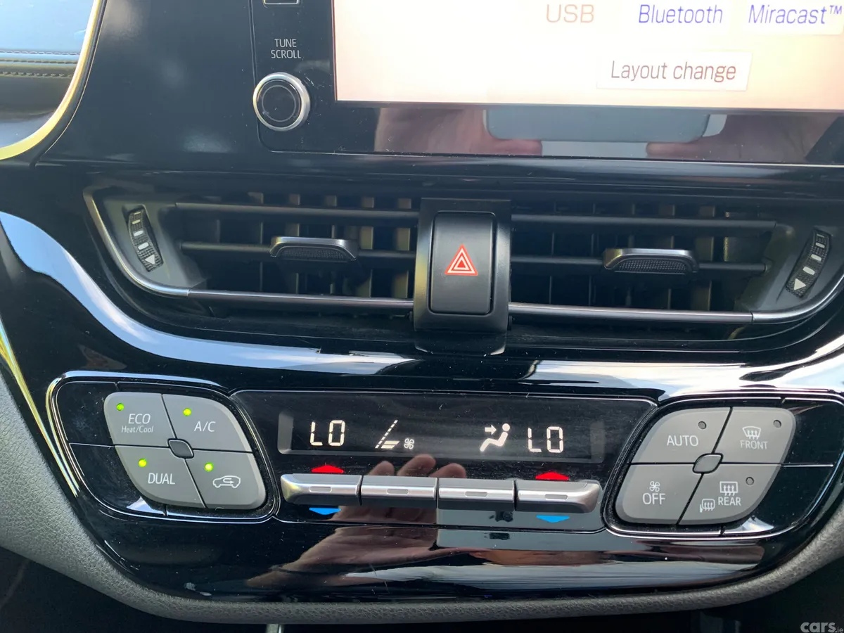 Toyota C-HR SUV, Petrol Hybrid, 2019, White