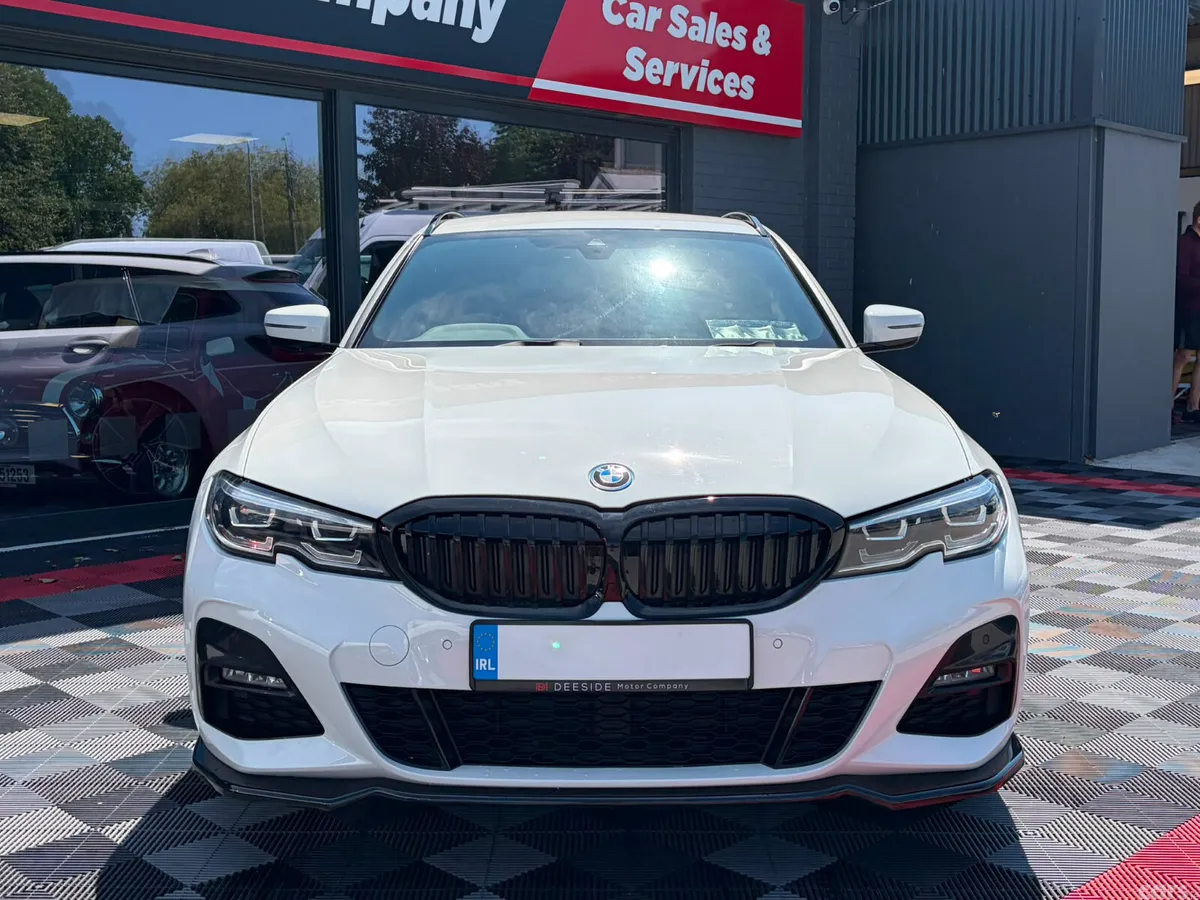 BMW 3-Series Estate, Petrol Hybrid, 2022, White