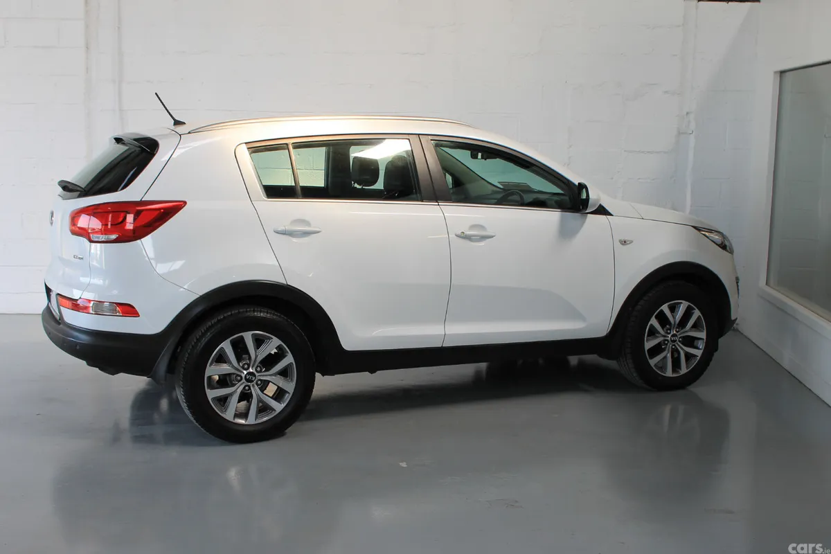 Kia Sportage SUV, Diesel, 2016, White