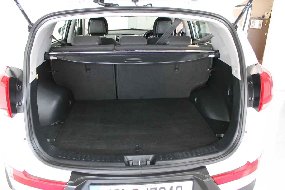 Kia Sportage SUV, Diesel, 2016, White