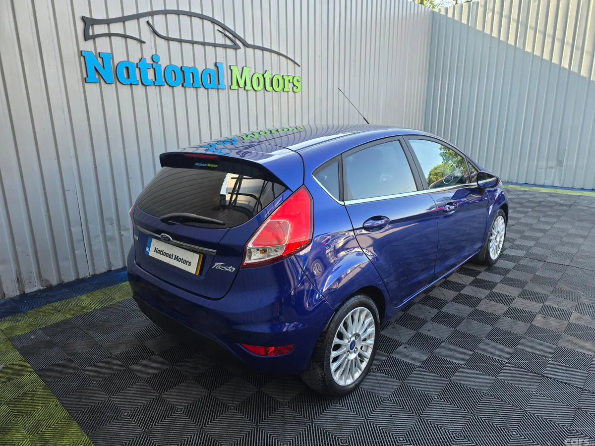 Ford Fiesta Hatchback, Petrol, 2014, Blue