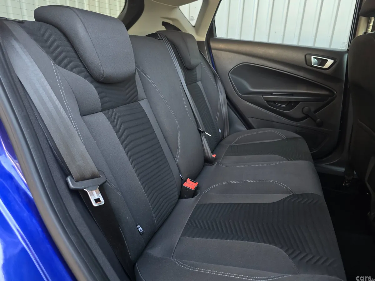 Ford Fiesta Hatchback, Petrol, 2014, Blue