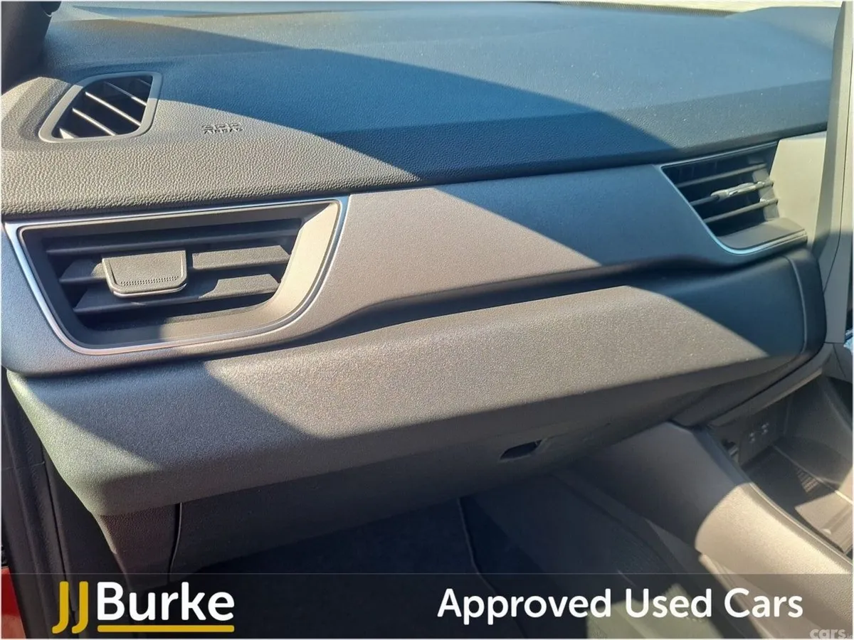 Renault Symbioz Hatchback, Petrol, 2026, Red