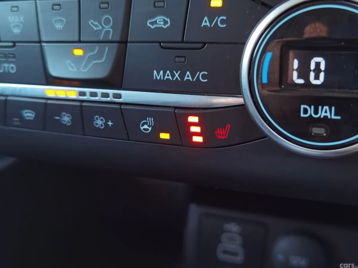 Ford Kuga SUV, Petrol Plug-in Hybrid, 2023, Blue