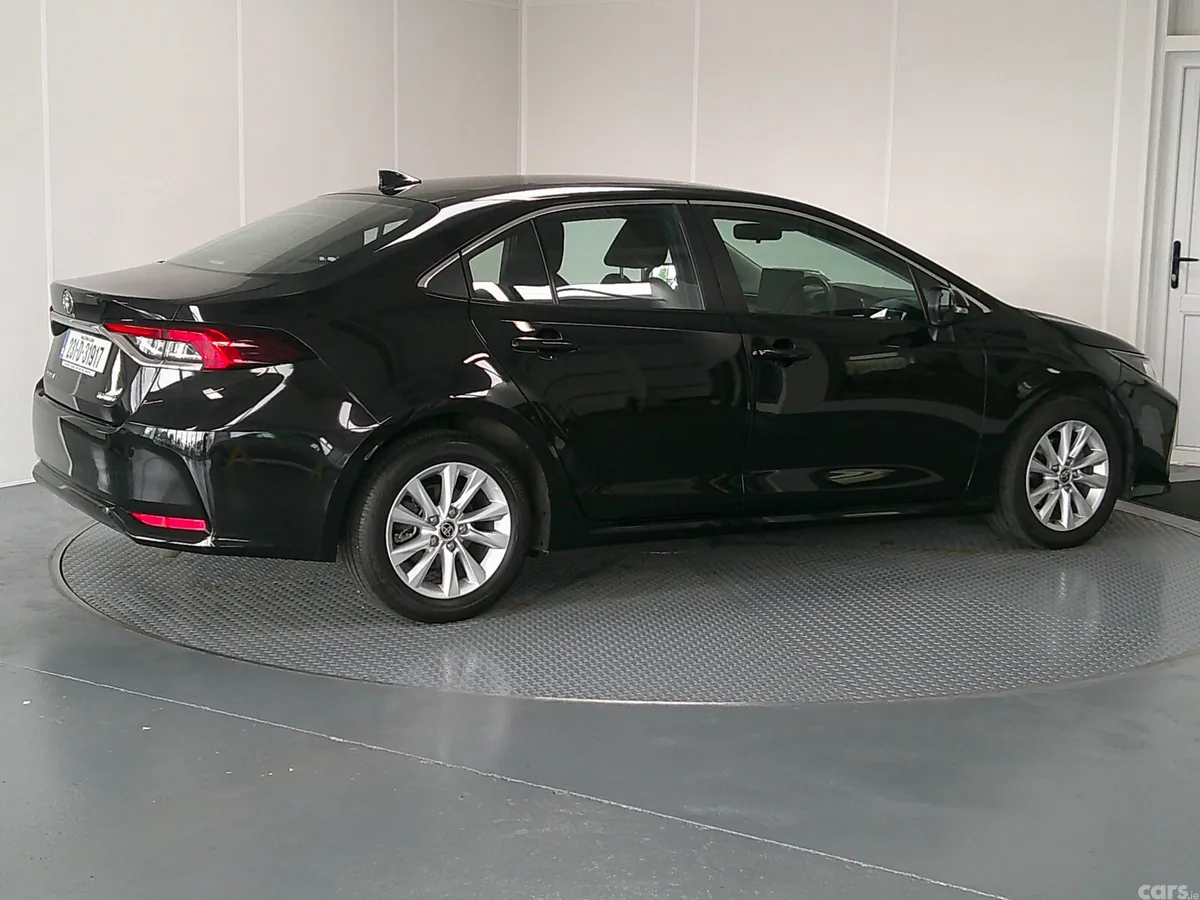 Toyota Corolla Saloon, Petrol Hybrid, 2023, Black