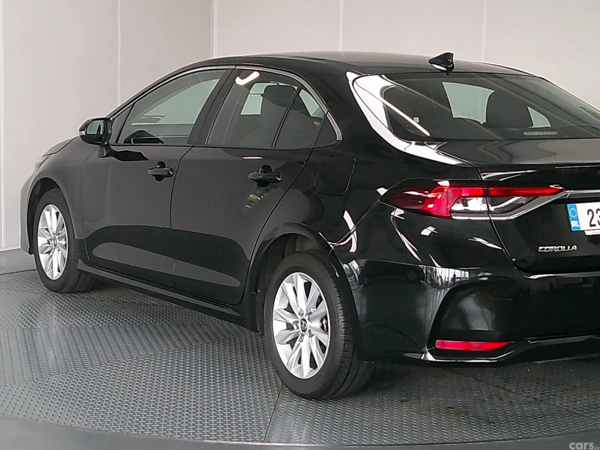 Toyota Corolla Saloon, Petrol Hybrid, 2023, Black