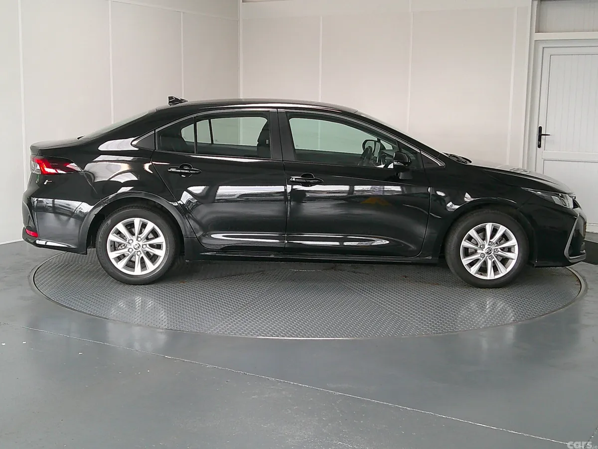 Toyota Corolla Saloon, Petrol Hybrid, 2023, Black