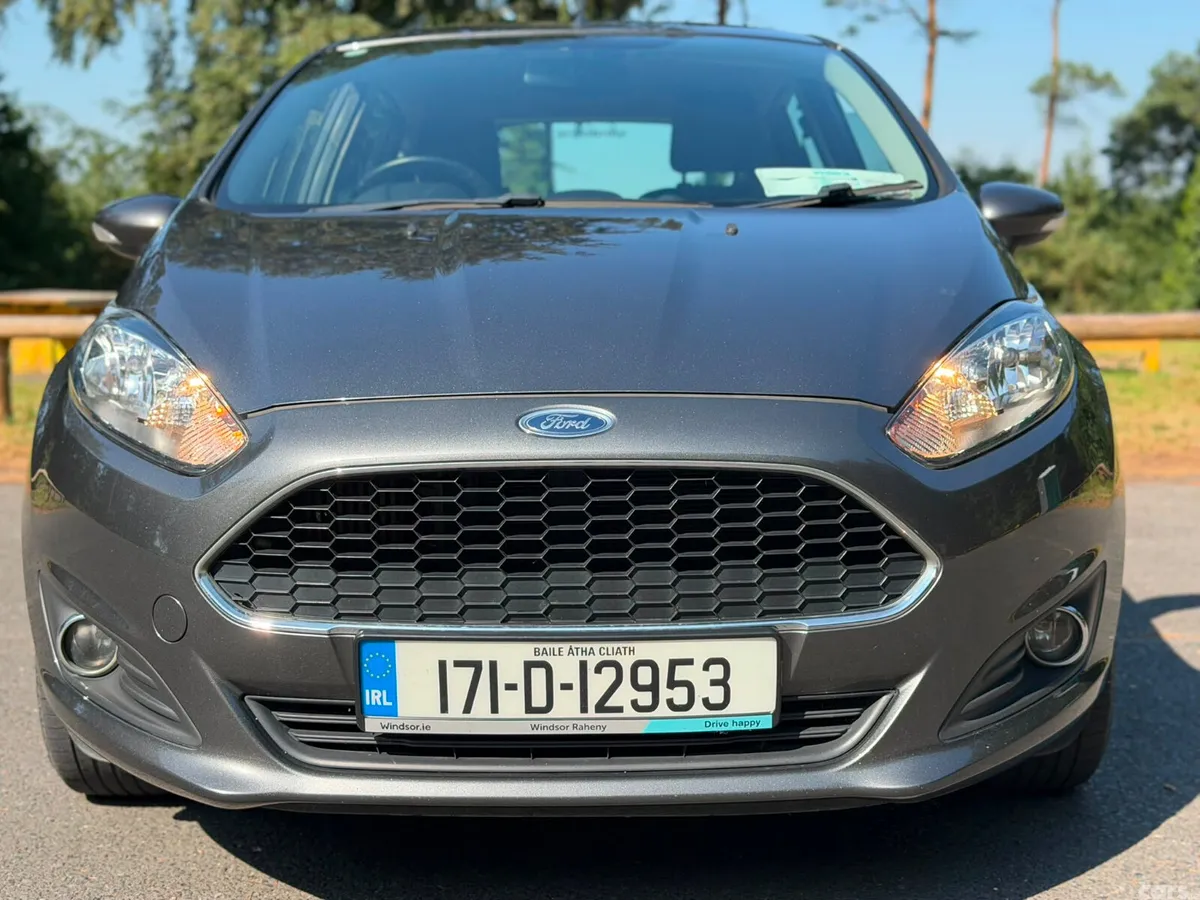Ford Fiesta Hatchback, Diesel, 2017, Grey