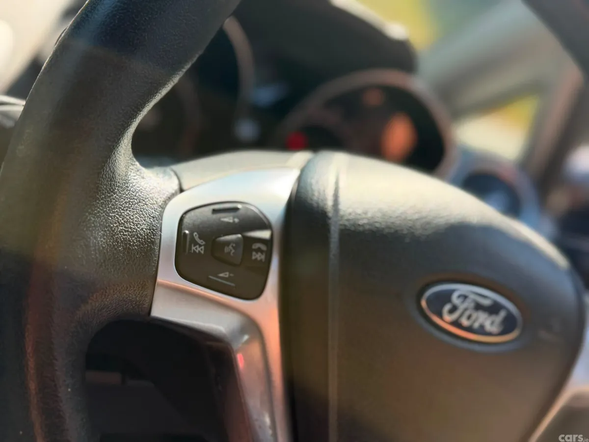 Ford Fiesta Hatchback, Diesel, 2017, Grey